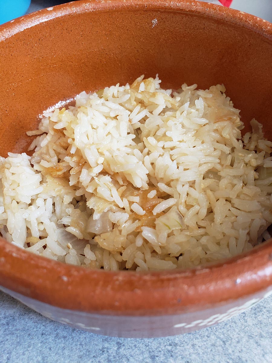 Recuerda la cocción del arroz dependera del tipo de arroz, y la temperatura, tienes que ir probándolo para saber que ya esta listo.