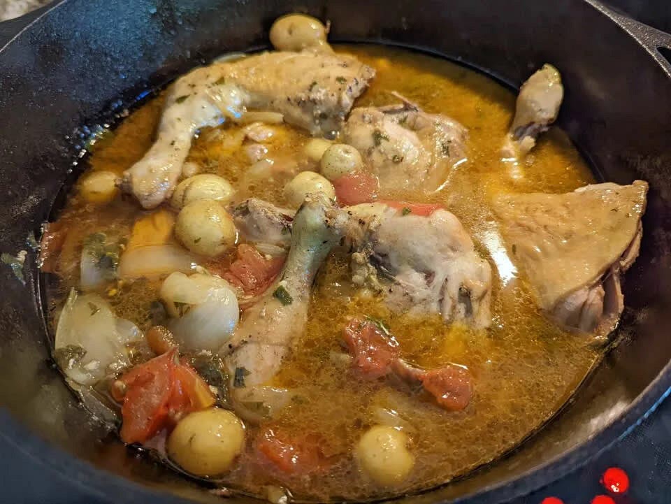 Cover and simmer for 30 minutes until the chicken reaches an internal temperature of 73° C.
