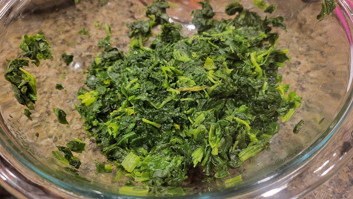 Thaw the frozen spinach. Drain.