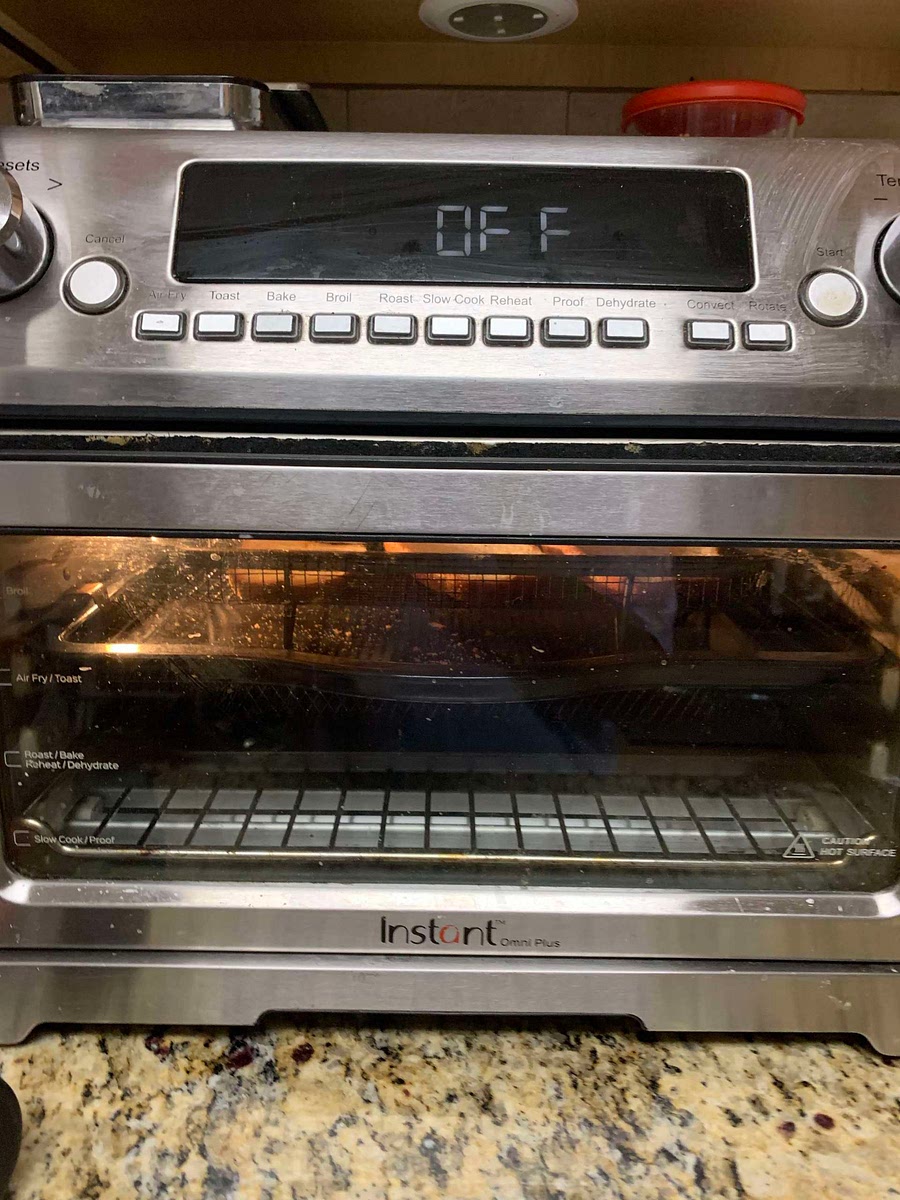 Now toast the toast if you use a miniature oven instead of a toaster or your toaster is broken put it on toast for 4 minutes, I had to rush because I was u go on a eat the eggs so they are not fully toasted