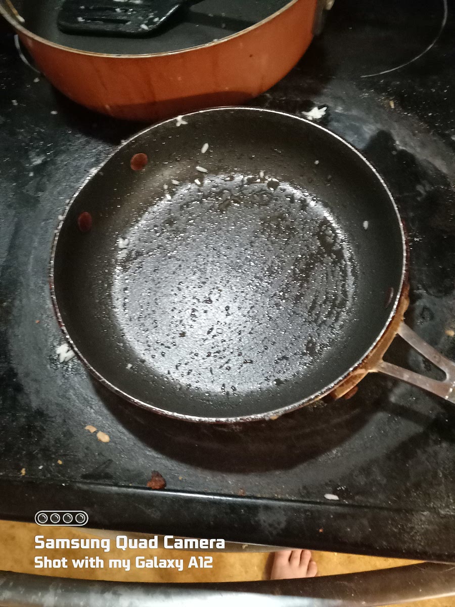 Cook with medium skilet on medium low heat for 3-5 minutes