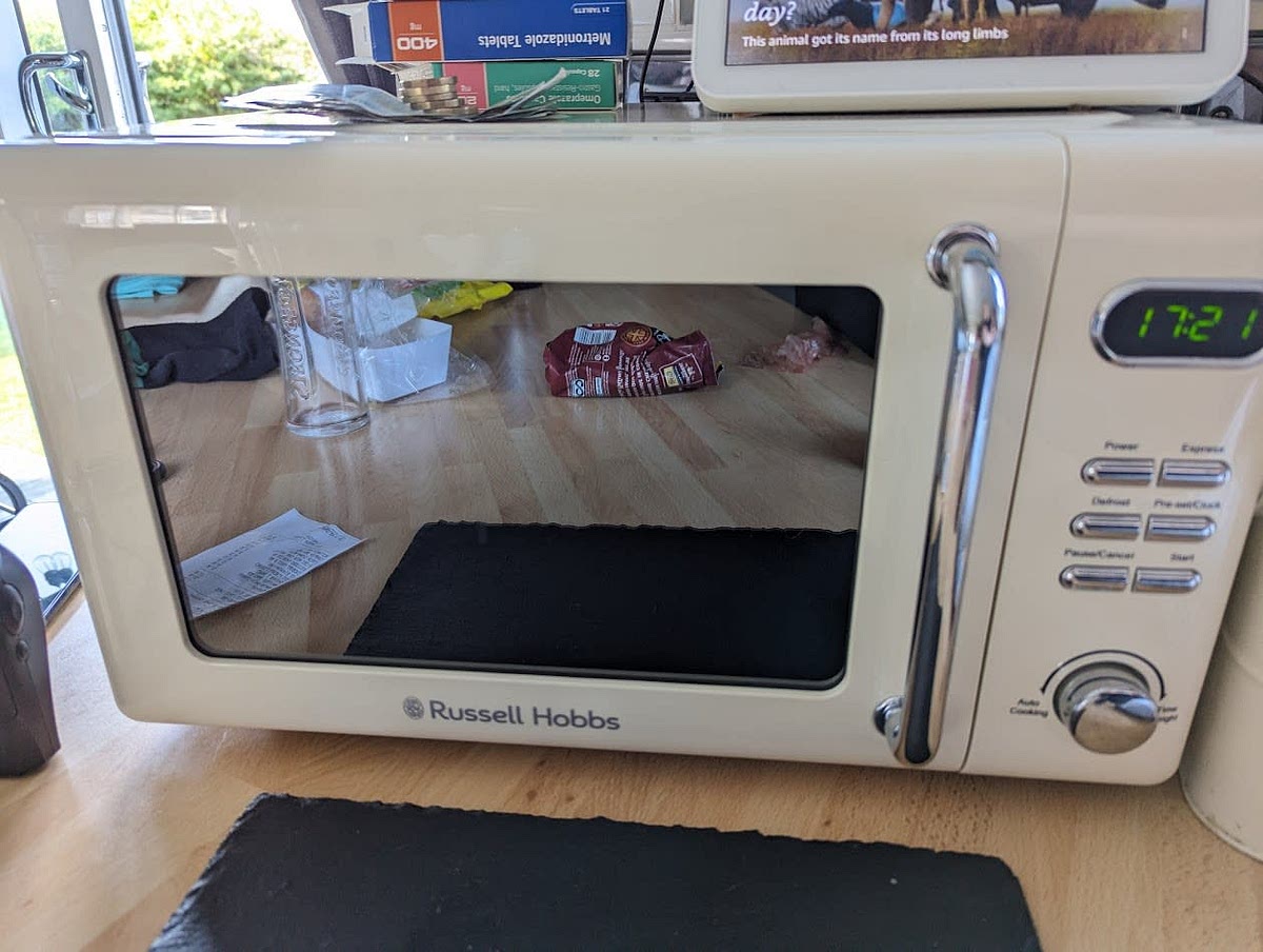Preheat the mince in the microwave for 13 minutes (if not frozen skip this step)