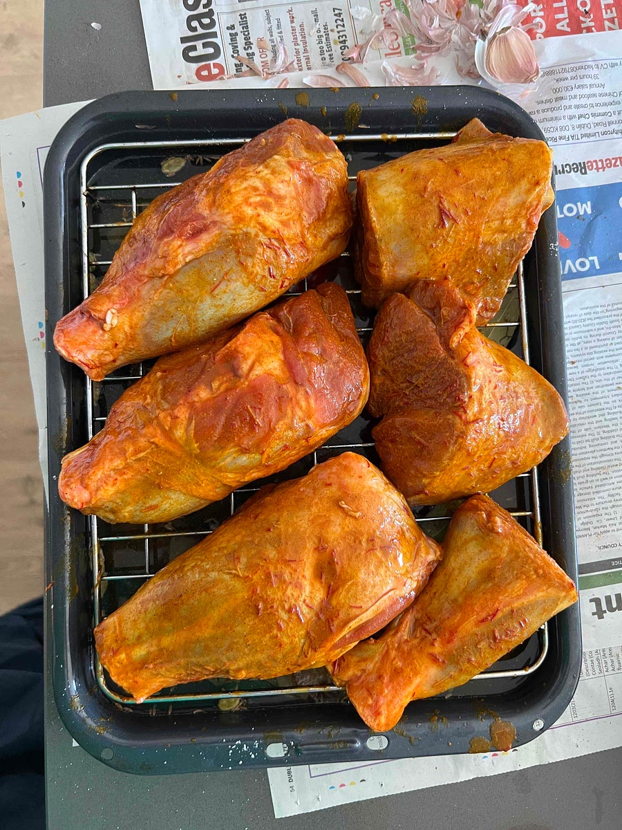 Add saffron, black pepper and turmeric into a small cup and then add 1/4 cup of hot water. Mix it well and then bring the lamb, add salt on the lamb per preference then cover the surface with the mixed spices