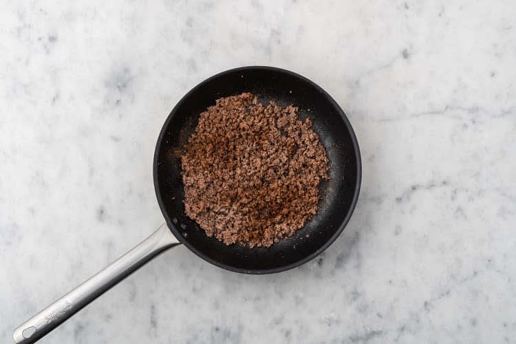 Heat a large non-stick pan over medium high heat. When hot, add oil, then meat. Cook, breaking up the meat into smaller pieces, until no pink remains (4-5 min, 165 °F internal temp). Carefully drain and discard excess fat.