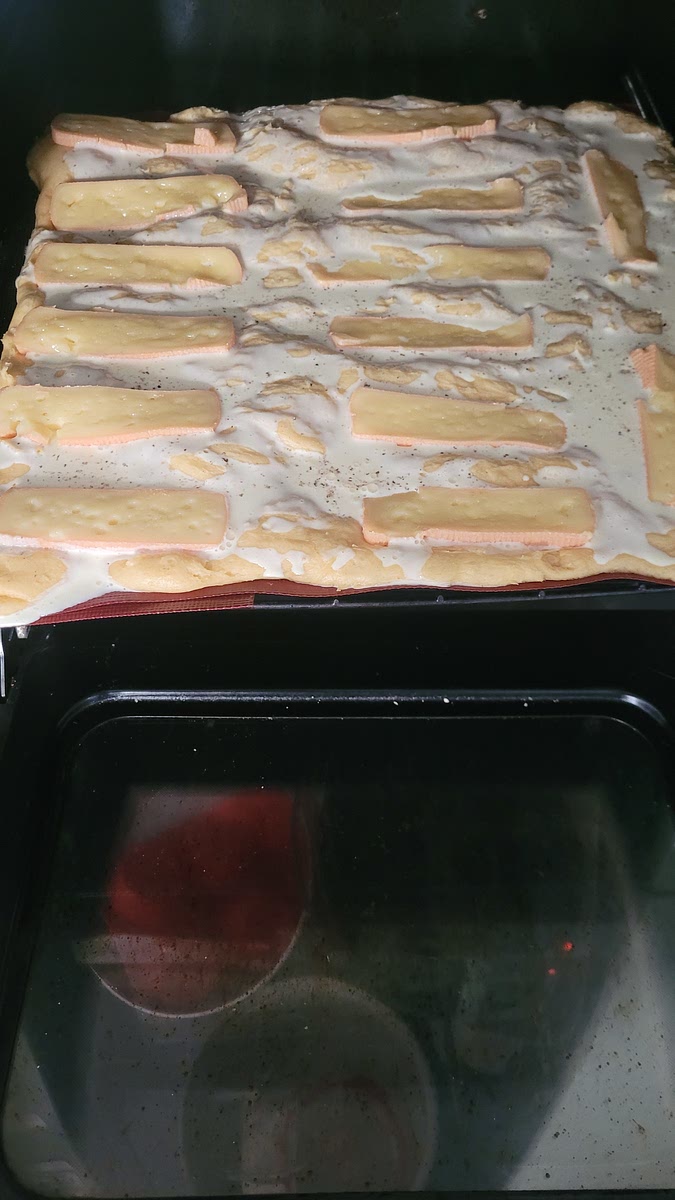 Apres c est creme fraiche epaisse (la dose), sel (un peu) poivre (la dose) et tranches de maroilles
