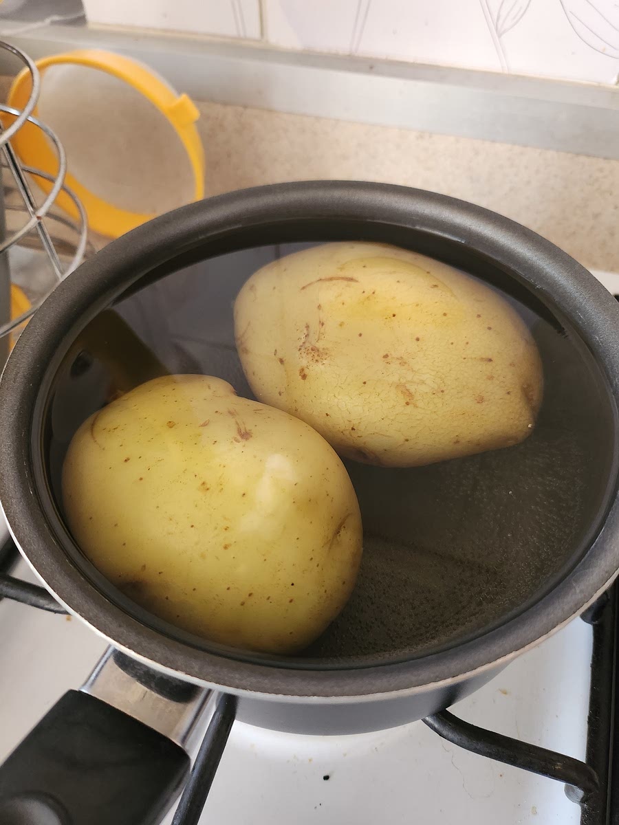 Hervir las papas por 30 min