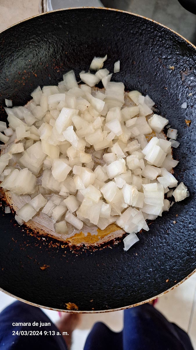 Picar la cebolla en cuadros