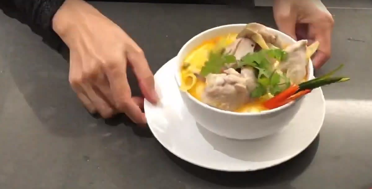 Use Coriander leaves and Bird's-eye chili to garnish the dish and enjoy