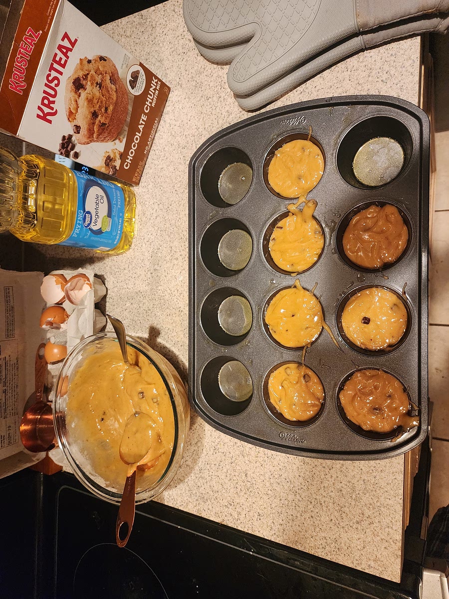 Put it on the pan and bake it. 1/4" Cup to measure the muffin in the bake pan