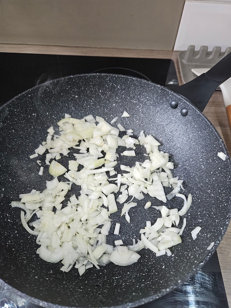 Heat oil and brown onions