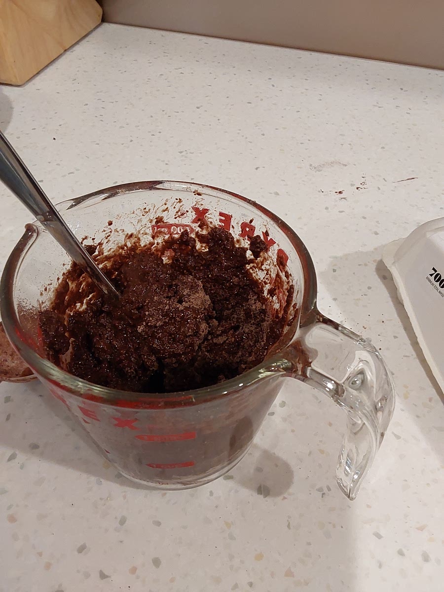 Combine flour, protein powder, cocoa, salt, egg and maple syrup in a bowl or jug, and mix until a very thick, smooth paste is formed.