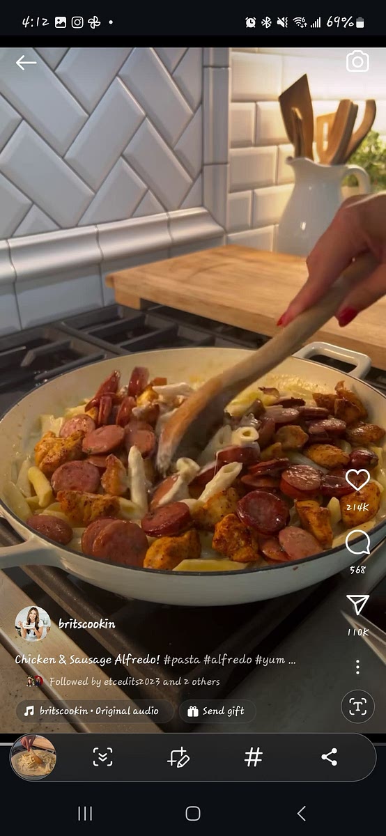 Add sausage and chicken and combine. Garnish with more parmesan