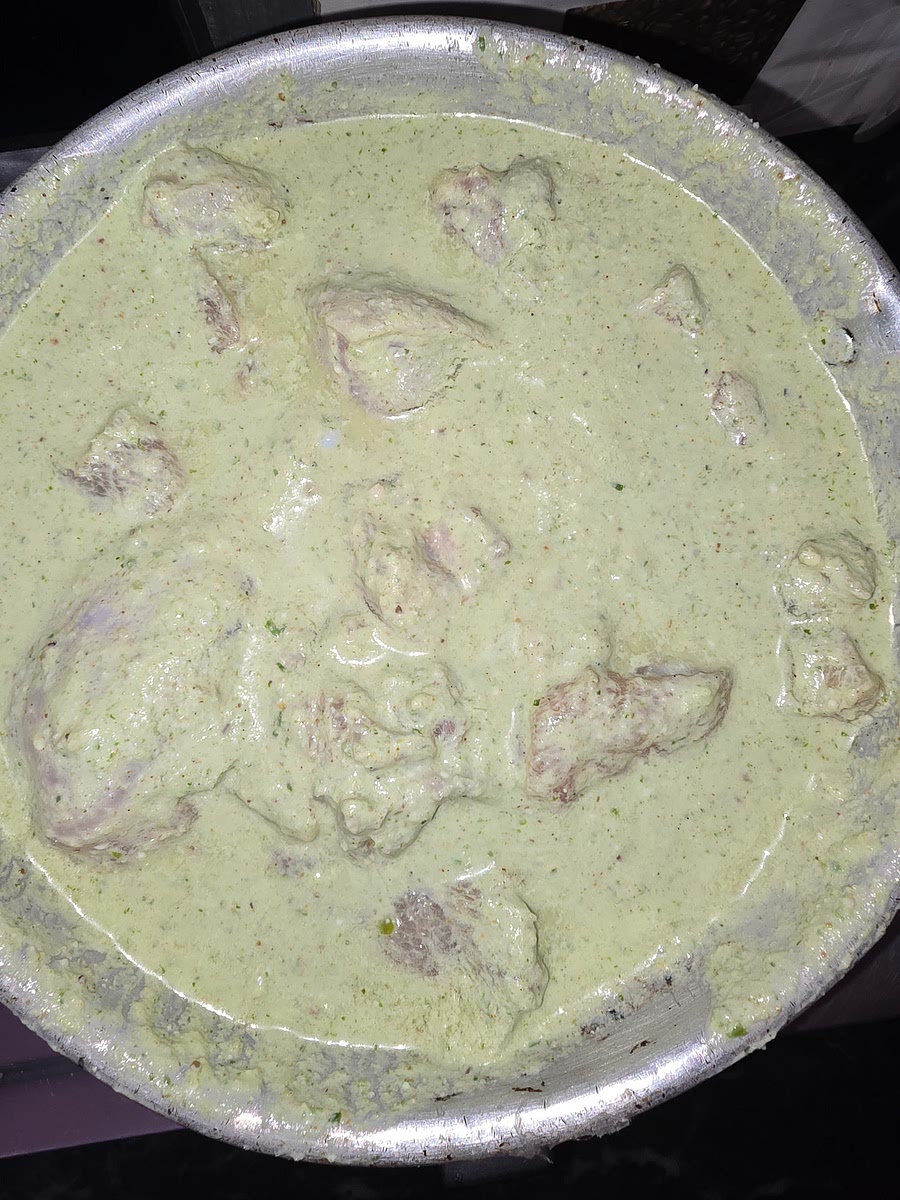 Put the batch 2 ingredients in a mixer and grind them into a paste without adding water. Add the ground paste to the chicken and mix it properly. Marinate the chicken for 30 minutes.