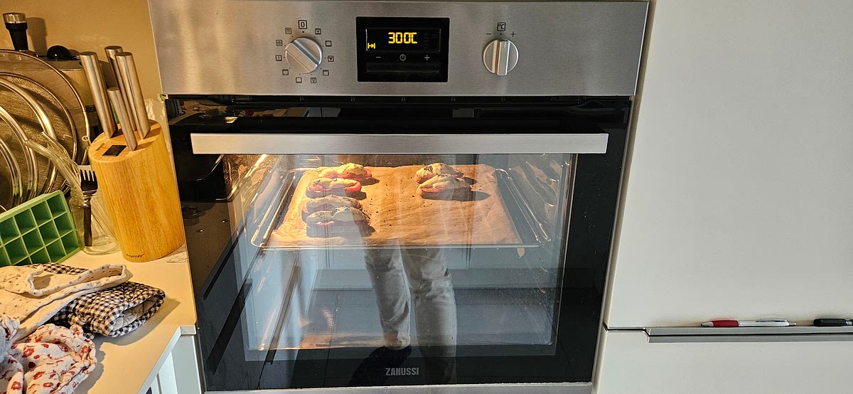 Lancer le four en mode grill à 300°C (env. 15 mins)