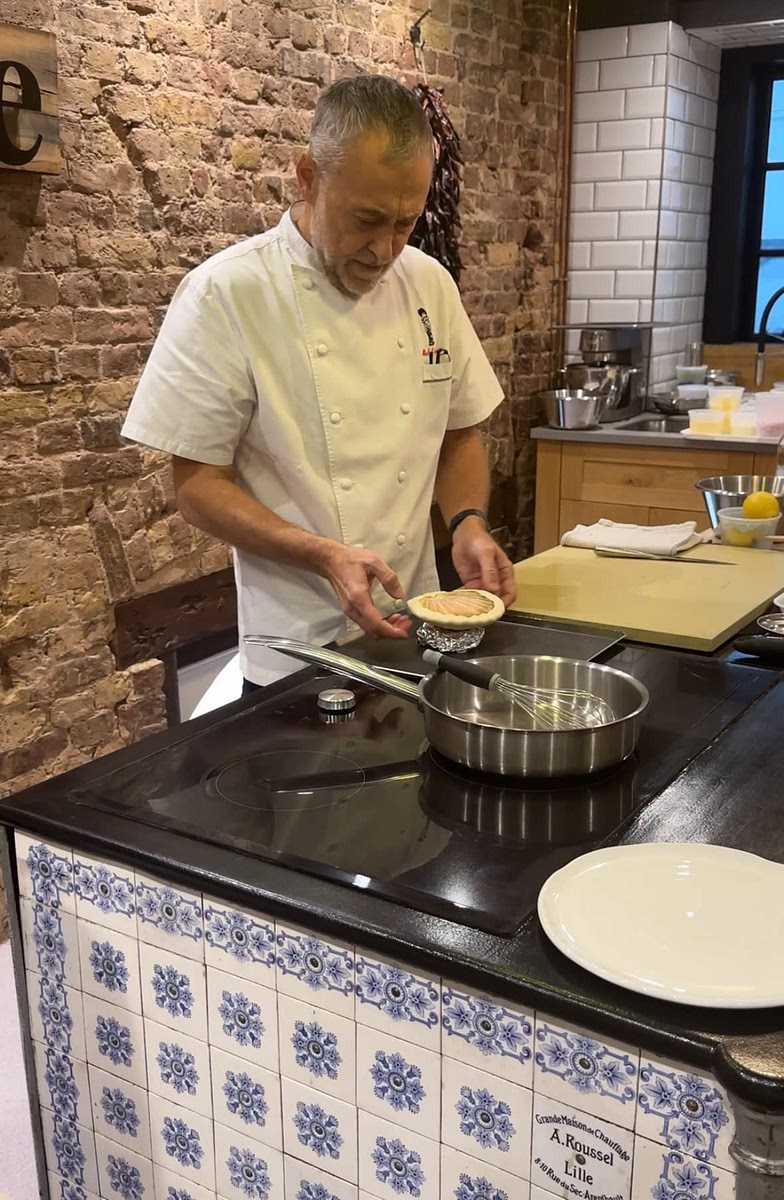5. Close the shell and seal with the puff pastry, brush the pastry with some egg wash.