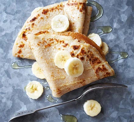 Whisk the eggs, flour and cinnamon together in a separate bowl until combined. Add this to the mashed banana and mix well until combined. For a smoother pancake, tip all the ingredients into a blender, or blitz using a hand blender until smooth.