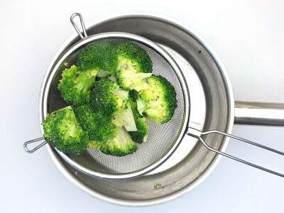 While your cottage pie is cooking, reboil a kettle Cut your broccoli into florets Add the broccoli florets to a pot with plenty of boiled water and bring to the boil over a high heat Once boiling, cook for 3-4 min or until tender with a slight bite, then drain and season with a pinch of salt Serve the cottage pie with the broccoli to the side and enjoy!