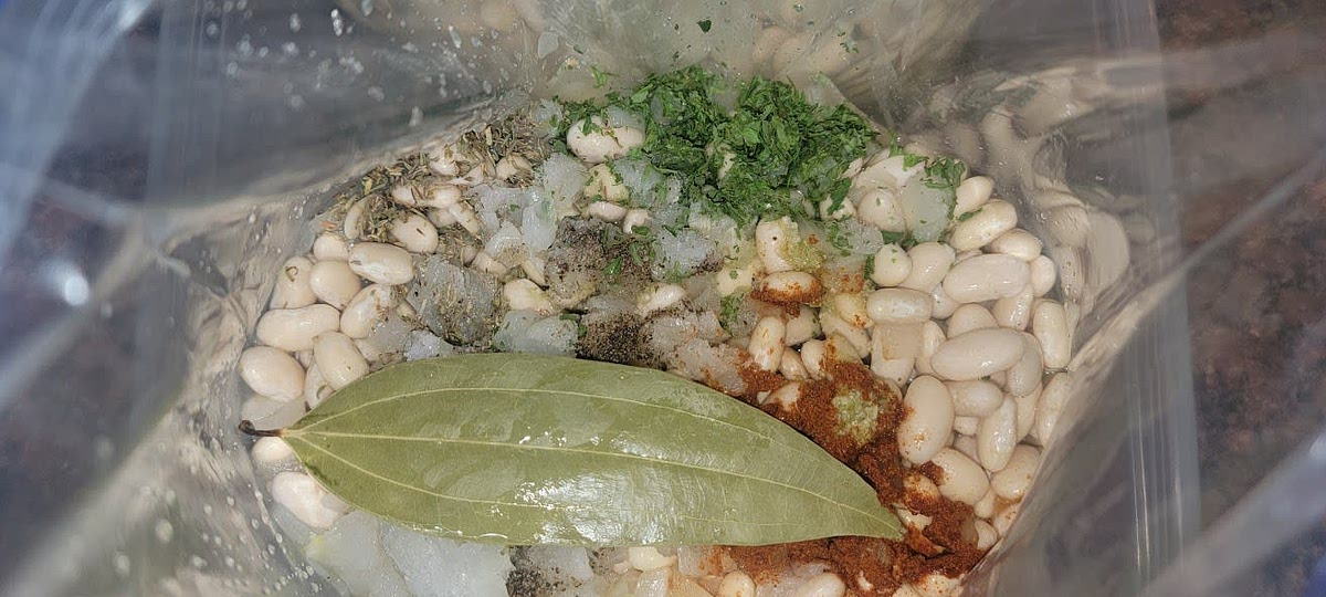 If you want to make ready to go freezer bags, double or triple the recipe. Add 2 cups of the liquid of your choice, all the other ingredients EXCEPT the ham. When you're ready to make more, empty bag into slow cooker, add remaining 6 cups of liquid, and ham! Then you'll have another batch of soup in no time!