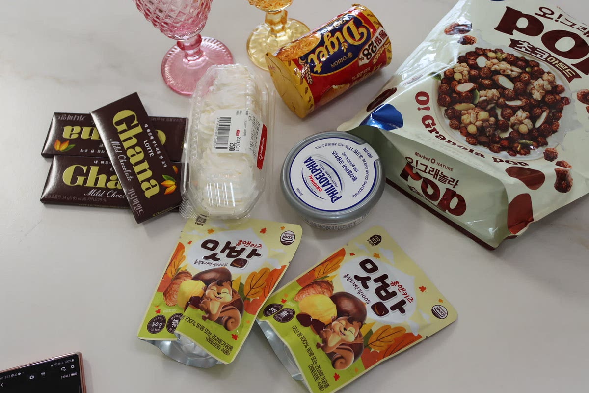 편의점에서 사지 않고 집에 있는 재료들을 대체해서 사용합니다