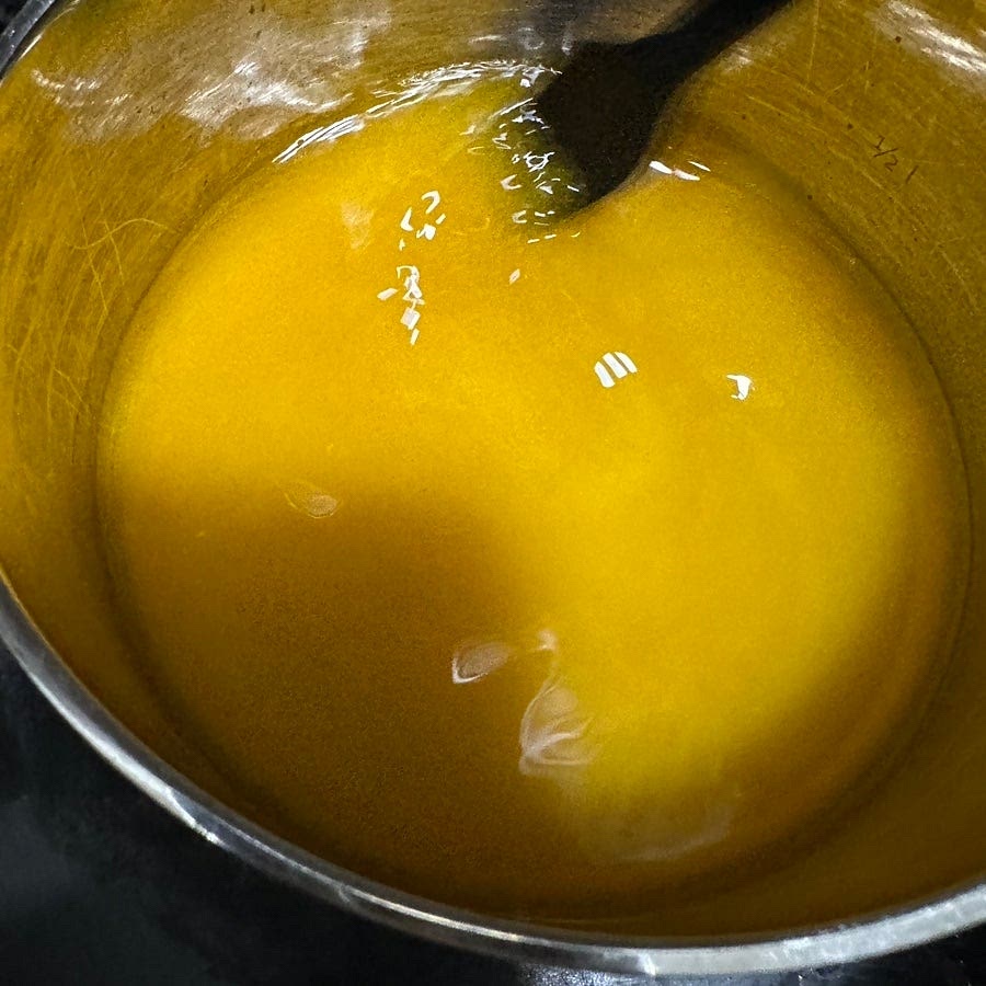 식초를 제외한 재료를 냄비에 넣고 끓여주세요.