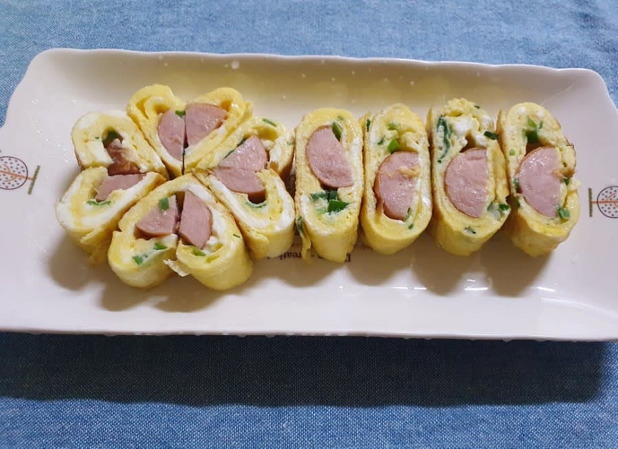 모양이 예쁜 계란말이 완성이에요.