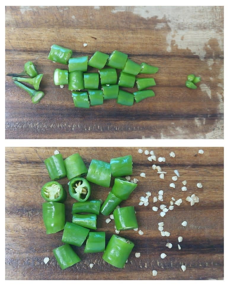 고추는 조금 도톰하게 송송 썬 뒤 씨를 털어 주세요.