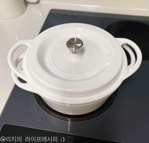 뚜껑을 덮고 약불에서 40분정도 잘 익혀주세요