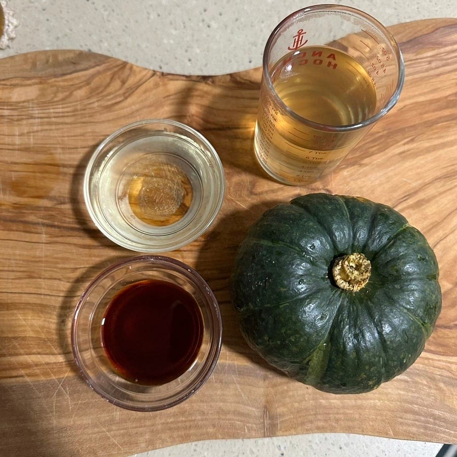 모즌 재료를 준비해주세요.
* 육수는 멸치육수 준비하셔도되요. 전 다시마 우린물에 가쓰오부시넣고 만든 육수 넣었어요.