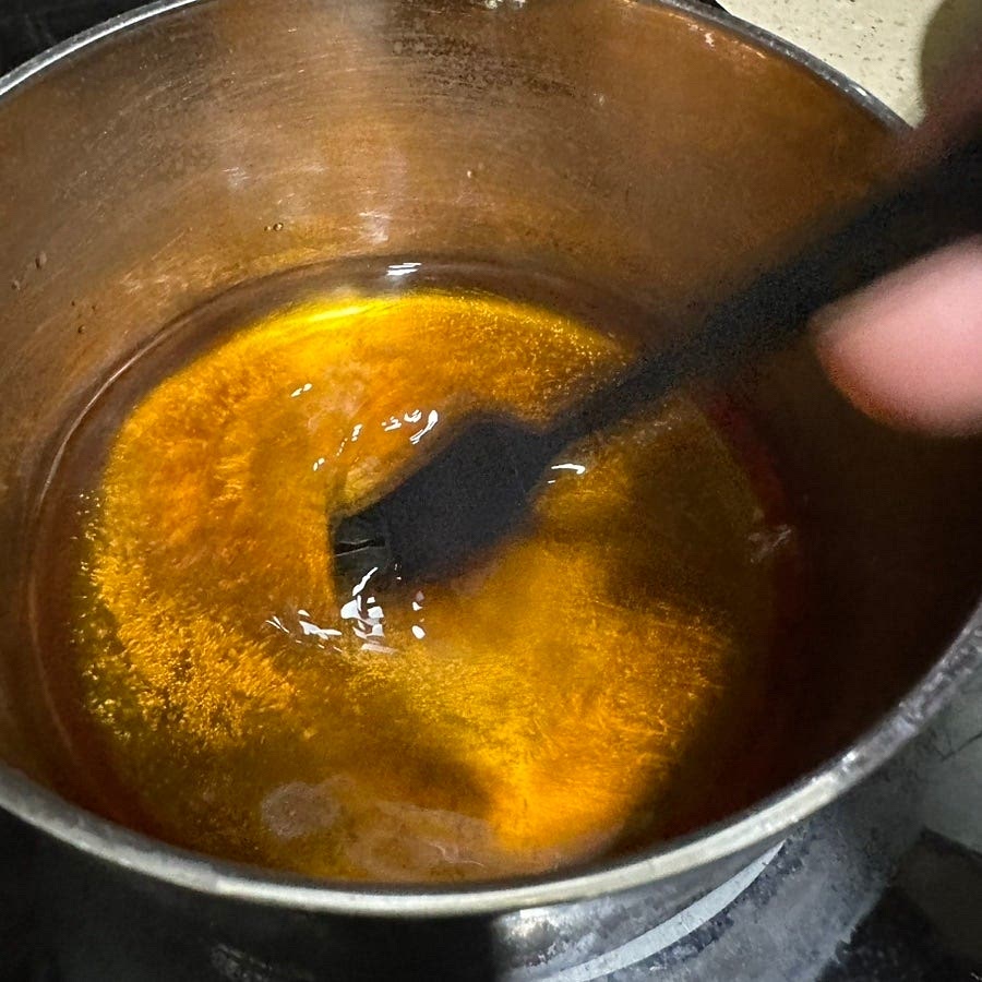 냄비에 육수랑 맛술, 간장, 설탕 넣고 한번 저어주세요.