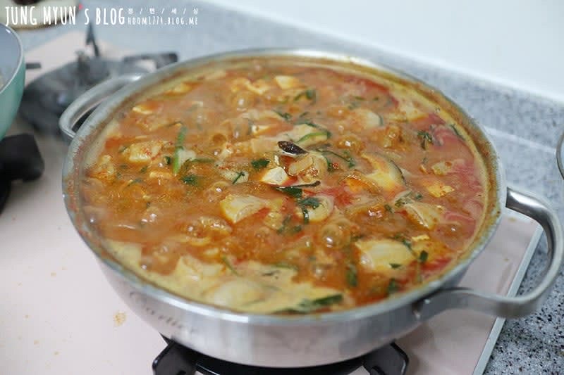 대창,곱창을 먹기 좋게 잘라주고 간을 본 뒤 맞으면 끝!!