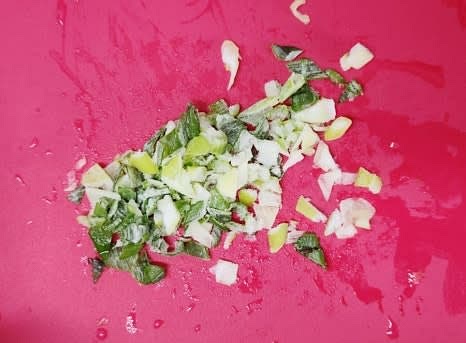 대파를 송송 썰어 준비합니다.