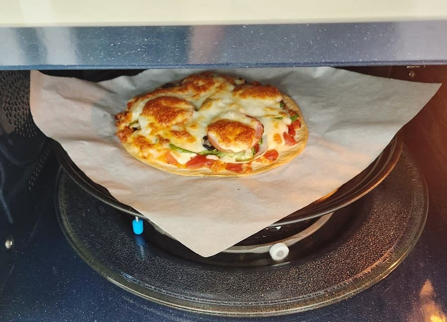 예열된 오븐에서 180도에서 10분간 구워줍니다.