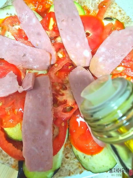 올리브오일을 골고루 바릅니다.