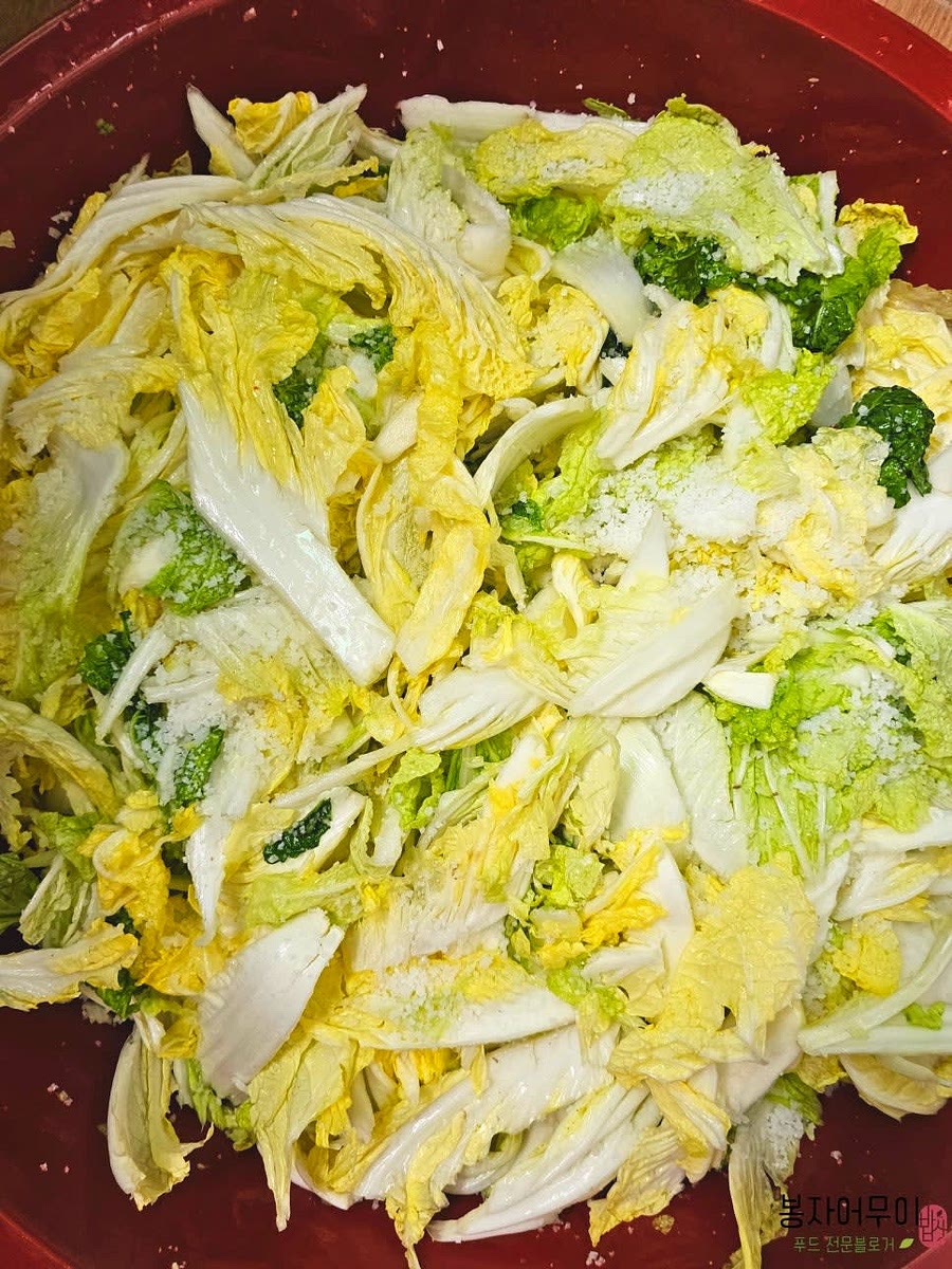 절이는 시간은 1시간 30분 동안 중간에 2번 뒤집어줍니다.