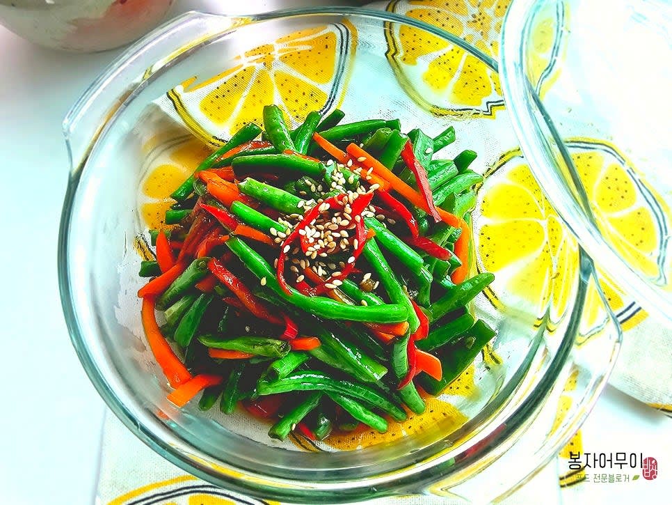 불을 끄고 접시에 담아 따뜻할 때 맛있게 즐깁니다.