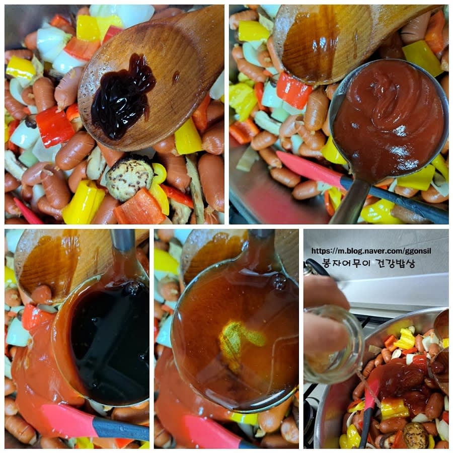 양념으로 케첩, 간장, 굴 소스, 올리고당, 생강 맛 술을 모두 섞어 분량의 물과 함께 팬에 넣고 볶아줍니다.