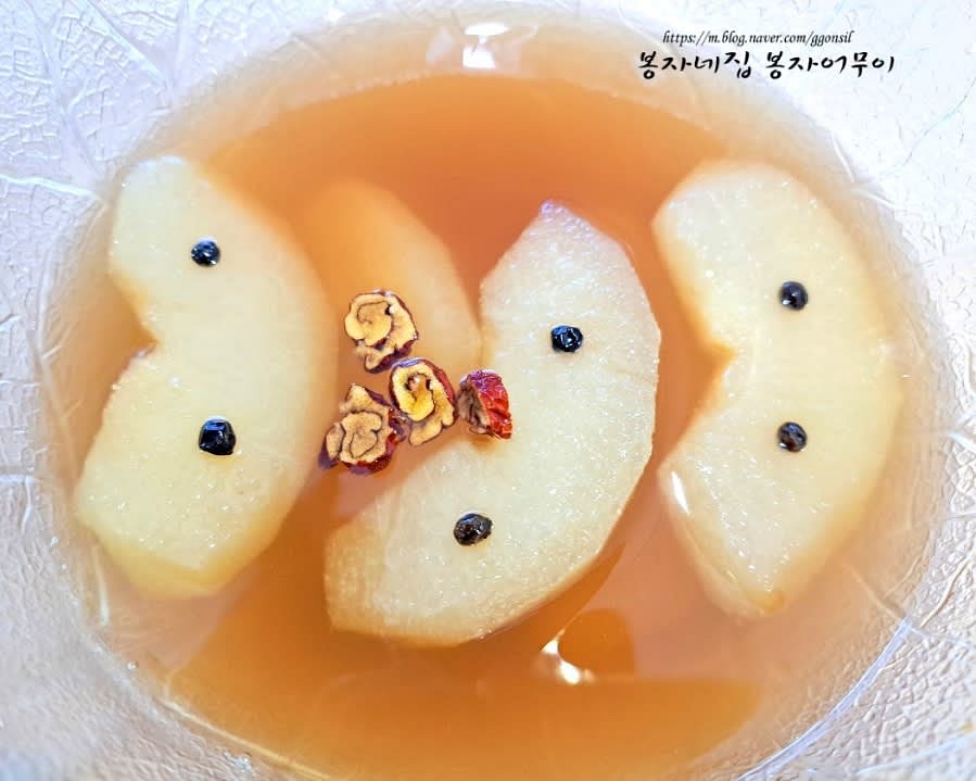 냉장고에 넣어 시원할 때 먹거나 따뜻할 때 바로 섭취합니다.