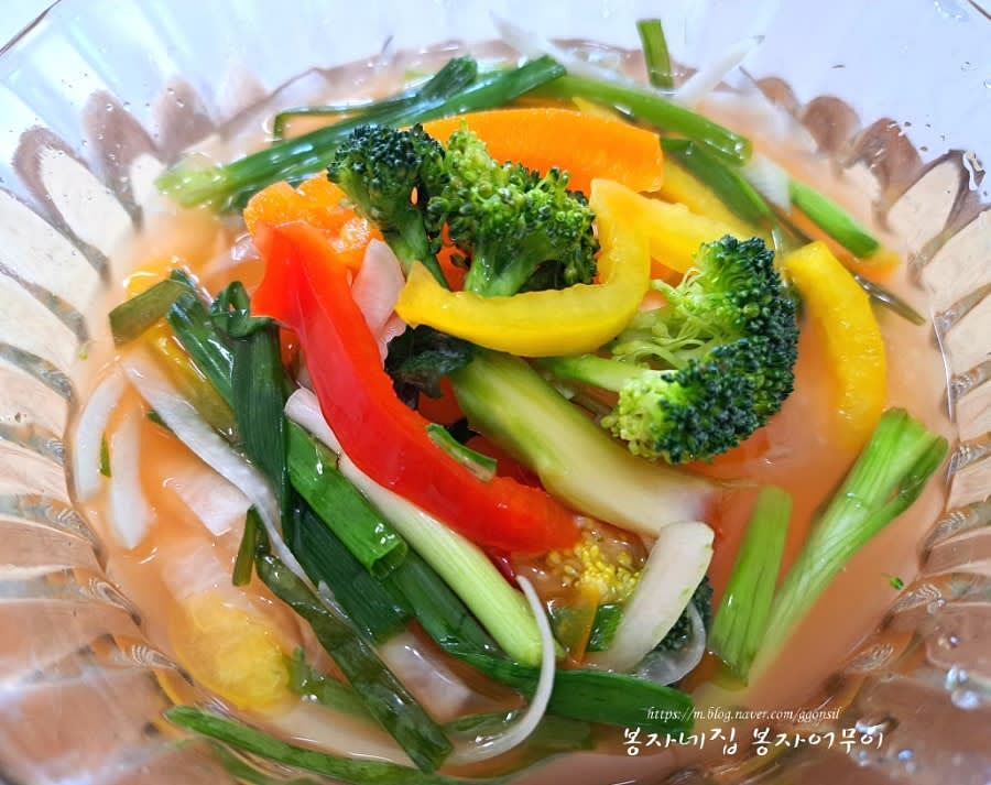 하루 정도 상온 보관 후 냉장보관해주세요.