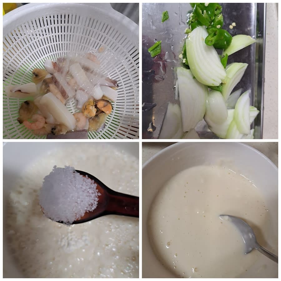 냉동 해물을 흐르는 물에 씻고, 양파와 청양고추는 얇게 썰어줍니다.