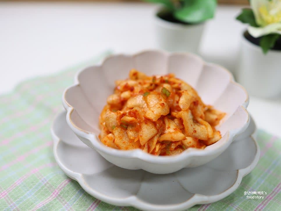 그릇에 담아 완성합니다.