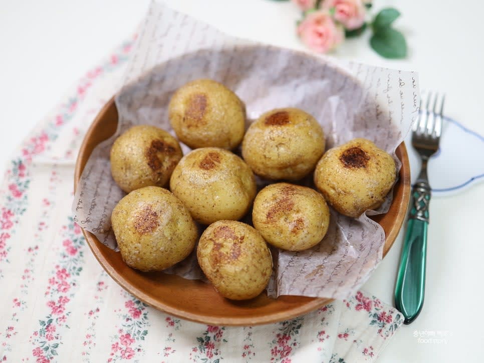 바로 먹거나, 샤워크림을 뿌려 더욱 맛있게 즐길 수 있습니다.