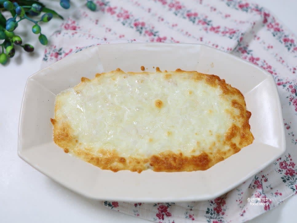 치즈가 노릇하게 구워지면 완성입니다.