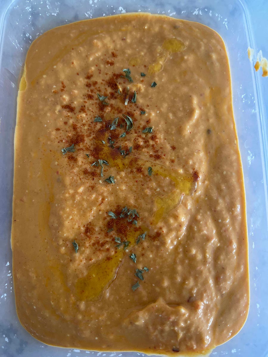 Garnish with olive oil, parsley and more paprika.