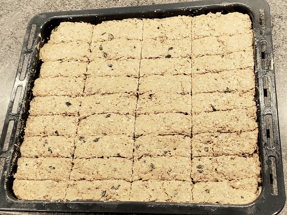 Using a knife, mark the rusks lengthwise and in width to your desired size (I did about 3cm x 8cm).