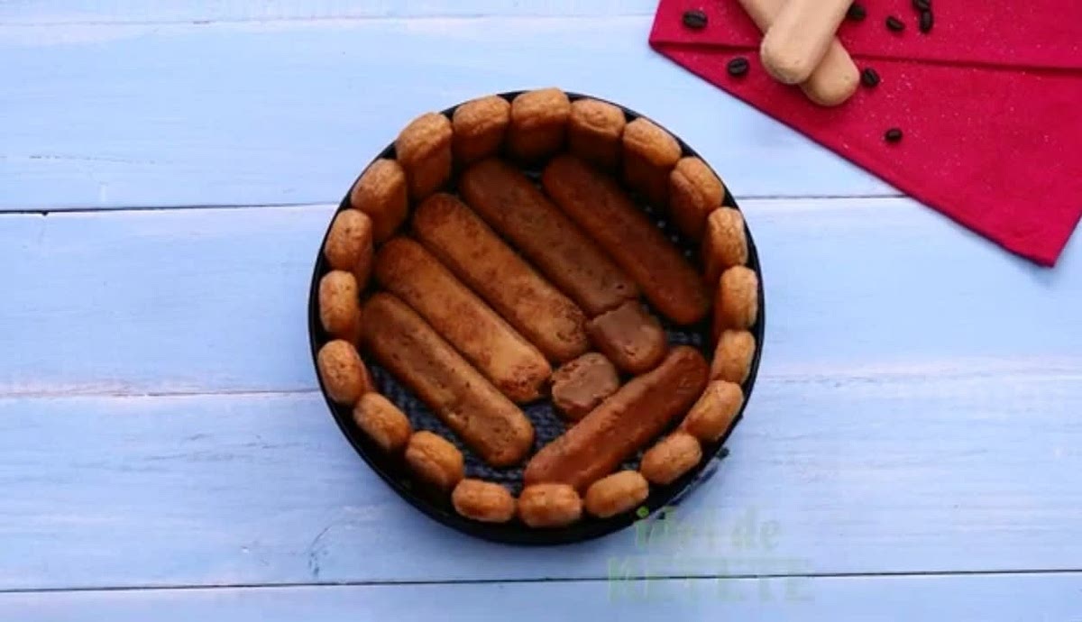 Then put a layer of biscuits on the bottom.