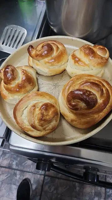Llevar al horno hasta que estén dorados.