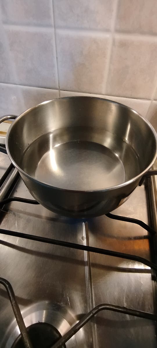 Mettere su l'acqua per la pasta