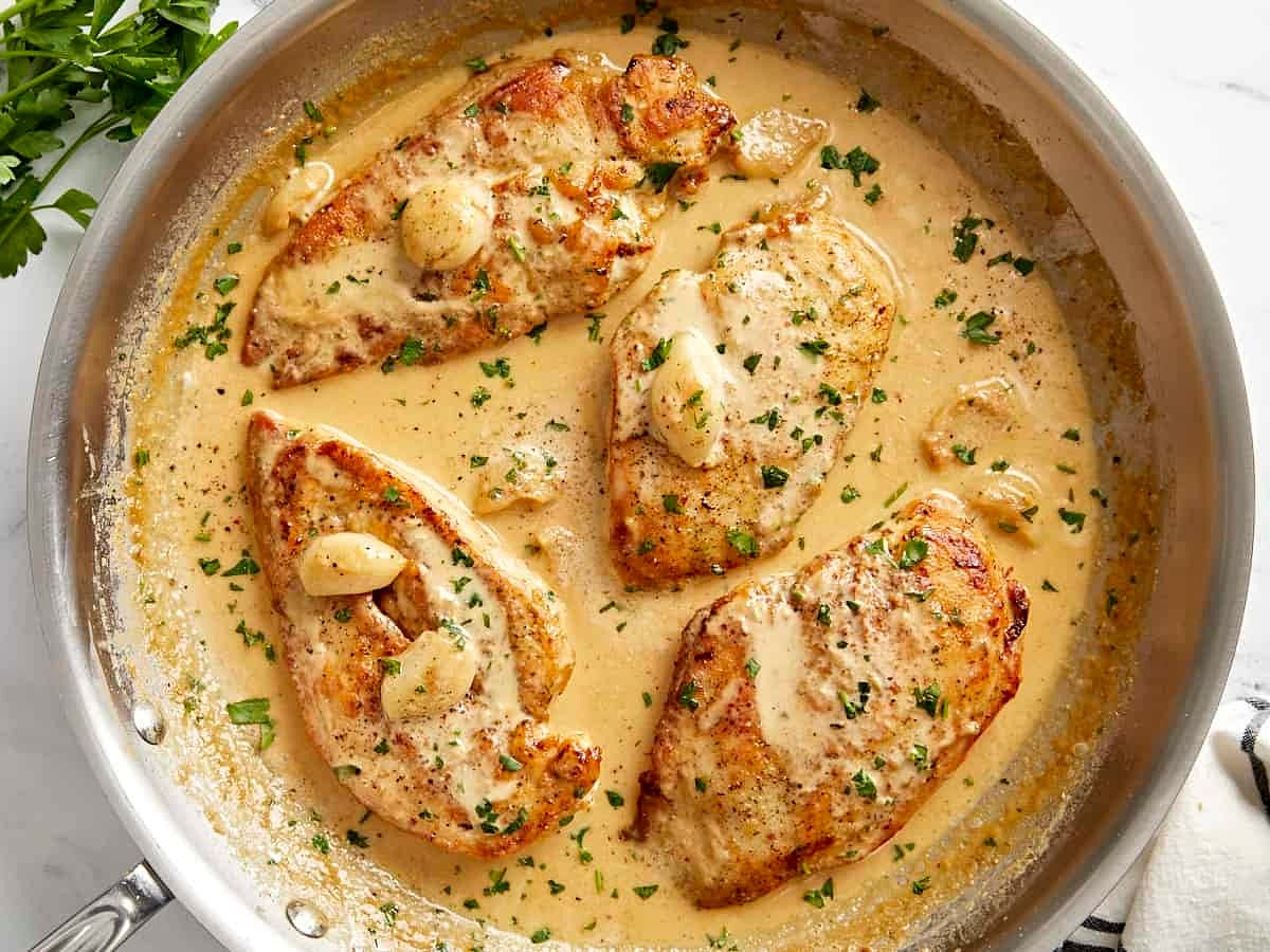 Serve with fresh chopped parsley (optional) and enjoy this creamy, flavorful sauce with mashed potatoes, pasta, or any of your favorite sides.