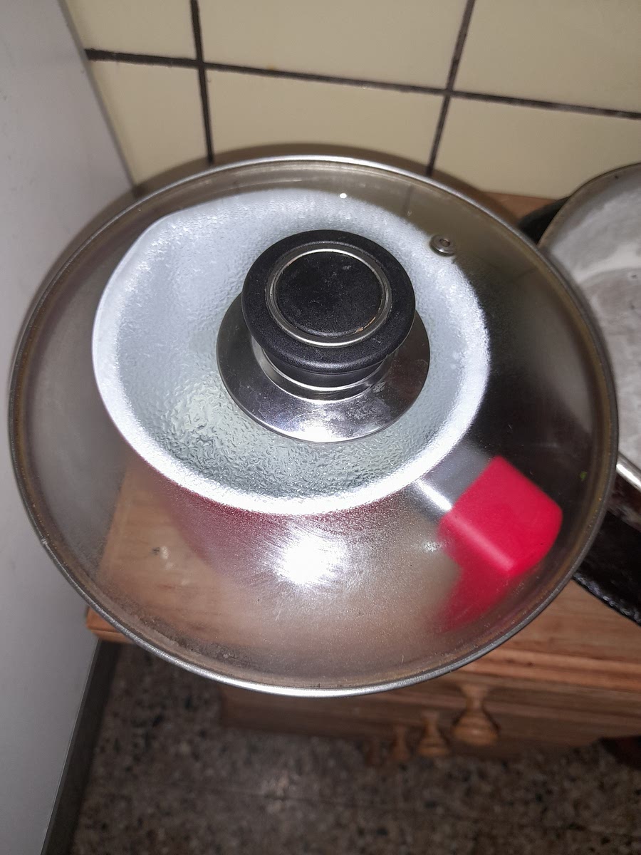 Apagar el fuego, tapar y dejar infusionar 30 minutos.