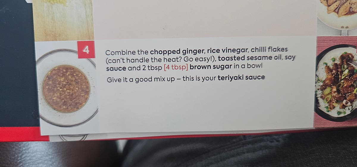 Combine ginger, rice vinegar, chilli flakes, toasted sesame oil, soy sauce and 2 tbsp brown sugar